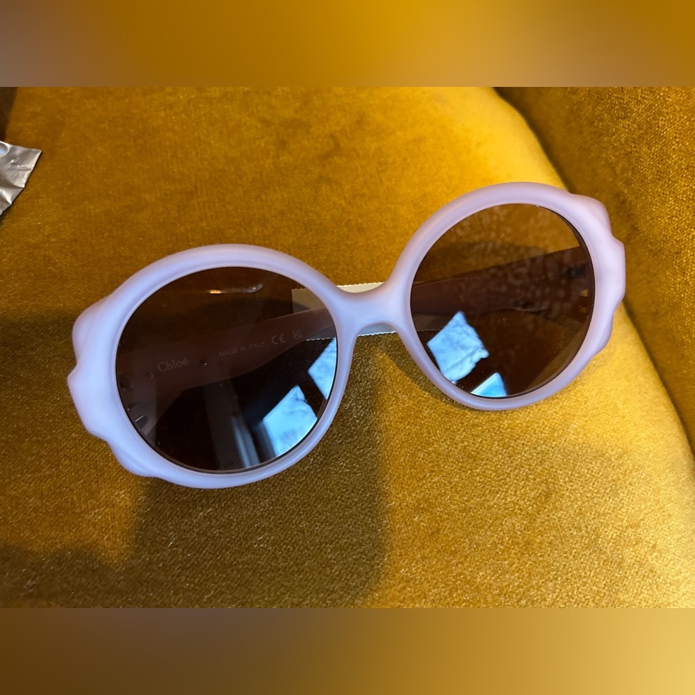 NWT- brand new Chloe Mirtha Round Sunglasses